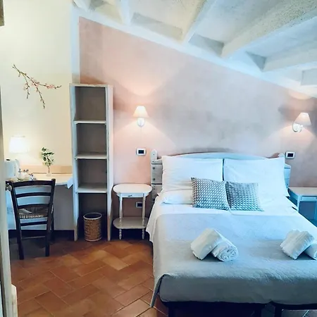 La Perlara - Adults Only *